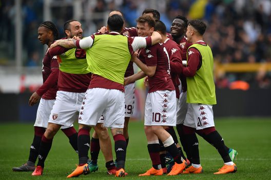 TURIN, ITALY - APRIL 08: Adem Ljajic (C) of Torino FC celebrates victory with team mates at the end of the Serie A match between Torino FC and FC Internazionale at Stadio Olimpico di Torino on April 8, 2018 in Turin, Italy. (Photo by Valerio Pennicino/Getty Images) TURIN, ITALY - APRIL 08: Adem Ljajic (C) of Torino FC celebrates victory with team mates at the end of the Serie A match between Torino FC and FC Internazionale at Stadio Olimpico di Torino on April 8, 2018 in Turin, Italy. (Photo by Valerio Pennicino/Getty Images)