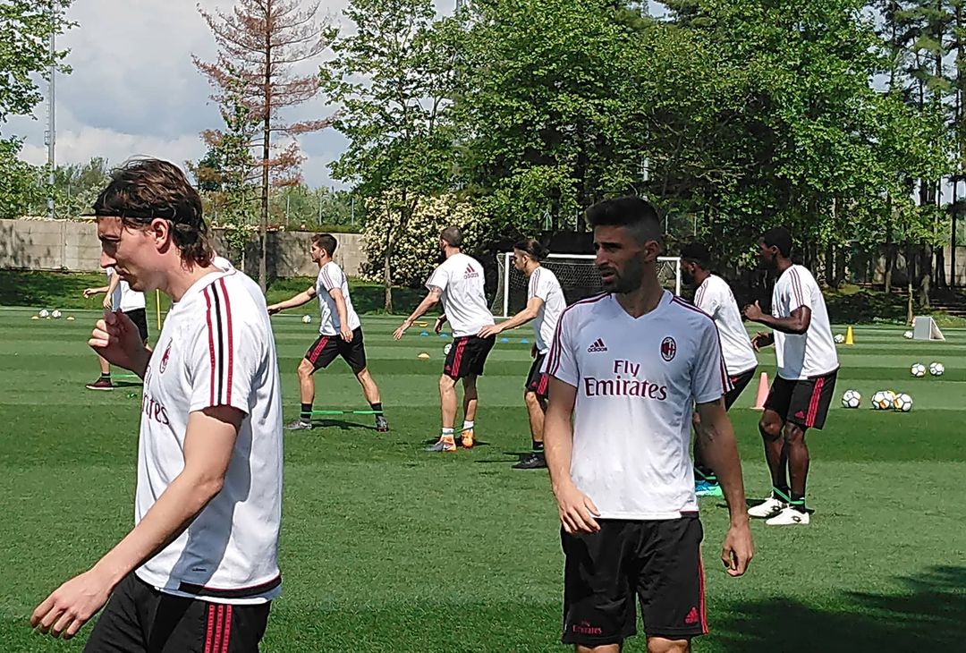 Il Milan si allena a Milanello