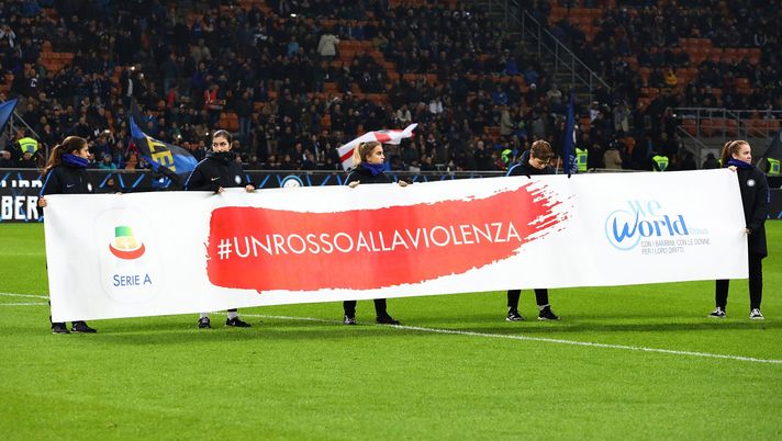 Un rosso alla violenza Un rosso alla violenza