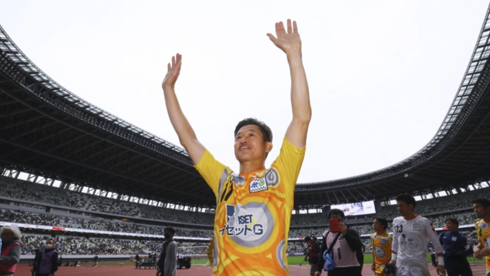 Giappone, nuovo record di “King Kazu” Miura: giocatore più anziano in campo a 55 anni e 225 giorni Giappone, nuovo record di “King Kazu” Miura: giocatore più anziano in campo a 55 anni e 225 giorni - immagine 1