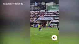 VIDEO / Ronaldinho non cambia mai, gol spettacolare