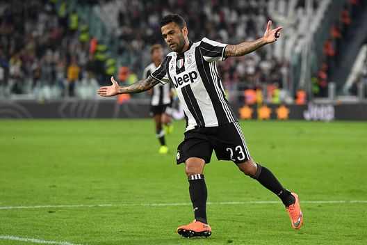 TURIN, ITALY - SEPTEMBER 21: Daniel Alves of Juventus FC celebrates a goal during the Serie A match between Juventus FC and Cagliari Calcio at Juventus Stadium on September 21, 2016 in Turin, Italy. (Photo by Valerio Pennicino/Getty Images) TURIN, ITALY - SEPTEMBER 21: Daniel Alves of Juventus FC celebrates a goal during the Serie A match between Juventus FC and Cagliari Calcio at Juventus Stadium on September 21, 2016 in Turin, Italy. (Photo by Valerio Pennicino/Getty Images)