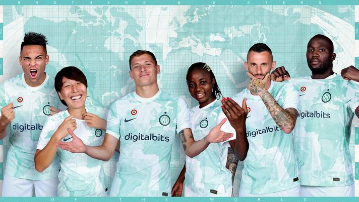 UFFICIALE – Inter, ecco la maglia Away 2022/23: “Esalta il DNA interazionale del club” - immagine 1