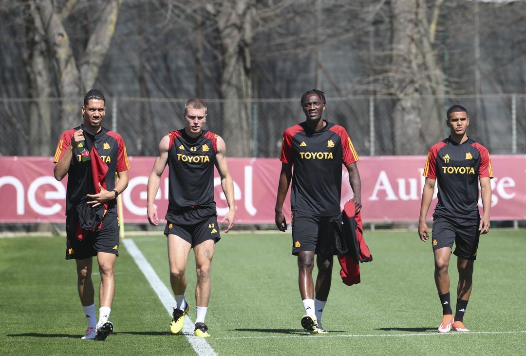 Trigoria, sorrisi e concentrazione nell’allenamento post derby – FOTOGALLERY - immagine 25