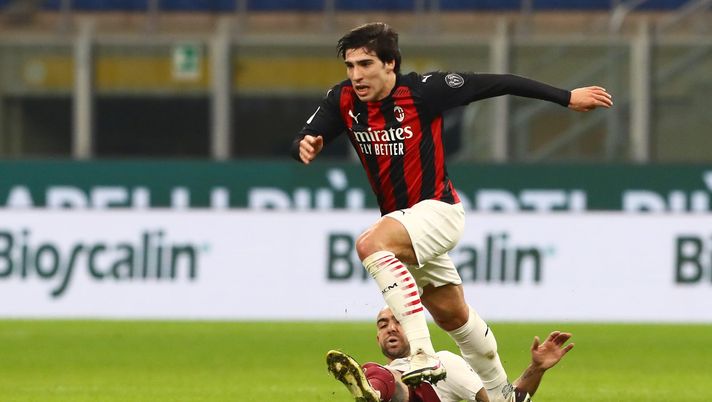 Sandro Tonali dell'A.C. Milan e Simone Zaza del Torino (Getty Images) Sandro Tonali dell'A.C. Milan e Simone Zaza del Torino (Getty Images)