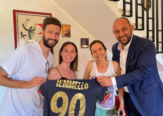 Catanzaro Iemmello tifosa Instagram (credit Instagram Catanzaro) Catanzaro Iemmello tifosa Instagram