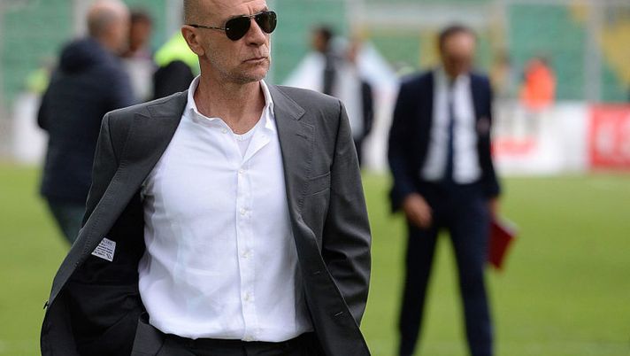 PALERMO, ITALY - MAY 01: Head coach Davide Ballardini of Palermo looks on during the Serie A match between US Citta di Palermo and UC Sampdoria at Stadio Renzo Barbera on May 1, 2016 in Palermo, Italy. (Photo by Tullio M. Puglia/Getty Images) Genoa, Ballardini: “Migliore di nome e di fatto! Centurion deve crescere, Lapadula…” - immagine 1