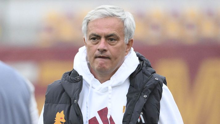 Mou chiede un difensore. Pinto su Chalobah. Sanches e Dybala convocati per la Juve - immagine 1