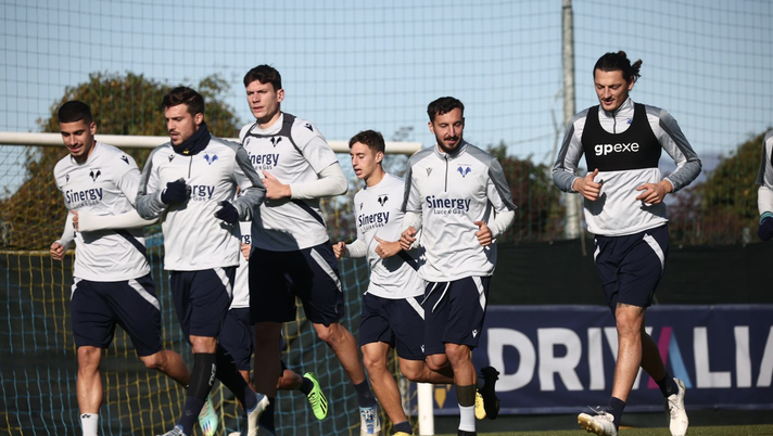 Hellas Verona FC  Il Verona rifà la preparazione: via ai doppi allenamenti - immagine 1