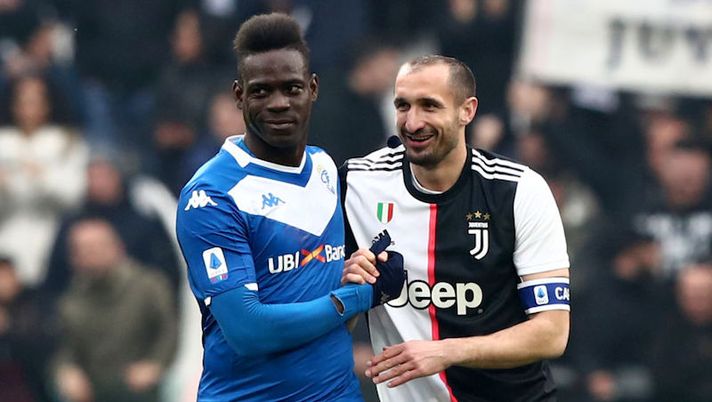Chiellini parla con Balotelli: “Ti ricordi cosa avevi fatto con il Brasile? E Buffon…” - immagine 1