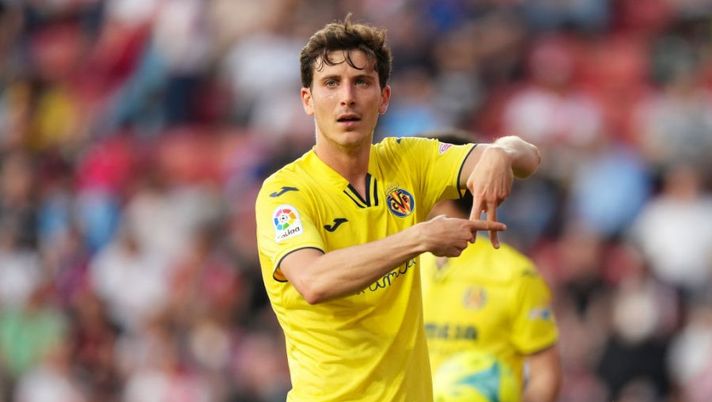 MADRID, SPAIN - MAY 12: Pau Torres of Villarreal CF celebrates after scoring their side's fourth goal during the La Liga Santander match between Rayo Vallecano and Villarreal CF at Campo de Futbol de Vallecas on May 12, 2022 in Madrid, Spain. (Photo by Angel Martinez/Getty Images) Juve, la Gazzetta: “Contatto per il colpo Pau Torres, uomo del post de Ligt” - immagine 1