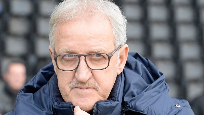UDINE, ITALY - JANUARY 15: Head coach of Udinese Luigi Del Neri looks on during the Serie A match between Udinese Calcio and AS Roma at Stadio Friuli on January 15, 2017 in Udine, Italy. (Photo by Dino Panato/Getty Images) UDINE, ITALY - JANUARY 15: Head coach of Udinese Luigi Del Neri looks on during the Serie A match between Udinese Calcio and AS Roma at Stadio Friuli on January 15, 2017 in Udine, Italy. (Photo by Dino Panato/Getty Images)