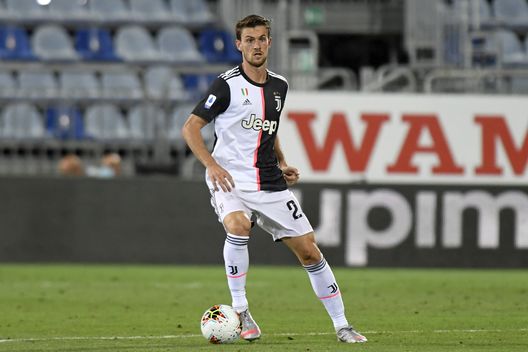 CAGLIARI, ITALY - JULY 29: Daniele Rugani of Juventus controls the ball during the Serie A match between Cagliari Calcio and Juventus at Sardegna Arena on July 29, 2020 in Cagliari, Italy. (Photo by Filippo Alfero - Juventus FC/Juventus FC via Getty Images) CAGLIARI, ITALY - JULY 29: Daniele Rugani of Juventus controls the ball during the Serie A match between Cagliari Calcio and Juventus at Sardegna Arena on July 29, 2020 in Cagliari, Italy. (Photo by Filippo Alfero - Juventus FC/Juventus FC via Getty Images)