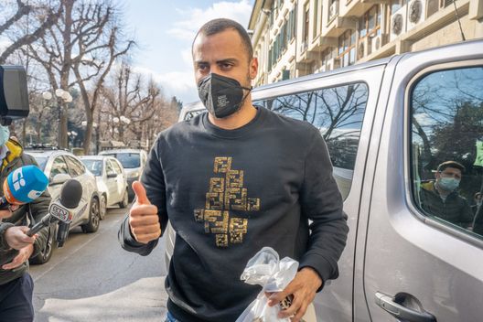 GERMOGLI PH: 28 GENNAIO 2022 FIRENZE CABRAL ARRIVA ALL'ISTITUTO FANFANI PER LE VISITE MEDICHE PER LA FIORENTINA UFFICIALE – Cabral è un nuovo calciatore della Fiorentina. Il numero di maglia…- immagine 2