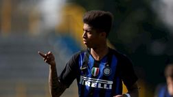 Salcedo: “La maglia dell’Inter pesa, ti segna, ti cambia. Come la sua storia. Grazie e…”