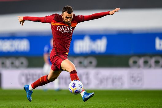 GENOA, ITALY - MAY 2: Borja Mayoral of Roma controls the ball during the Serie A match between UC Sampdoria and AS Roma at Stadio Luigi Ferraris on May 2, 2021 in Genoa, Italy. (Photo by Getty Images) GENOA, ITALY - MAY 2: Borja Mayoral of Roma controls the ball during the Serie A match between UC Sampdoria and AS Roma at Stadio Luigi Ferraris on May 2, 2021 in Genoa, Italy. (Photo by Getty Images)
