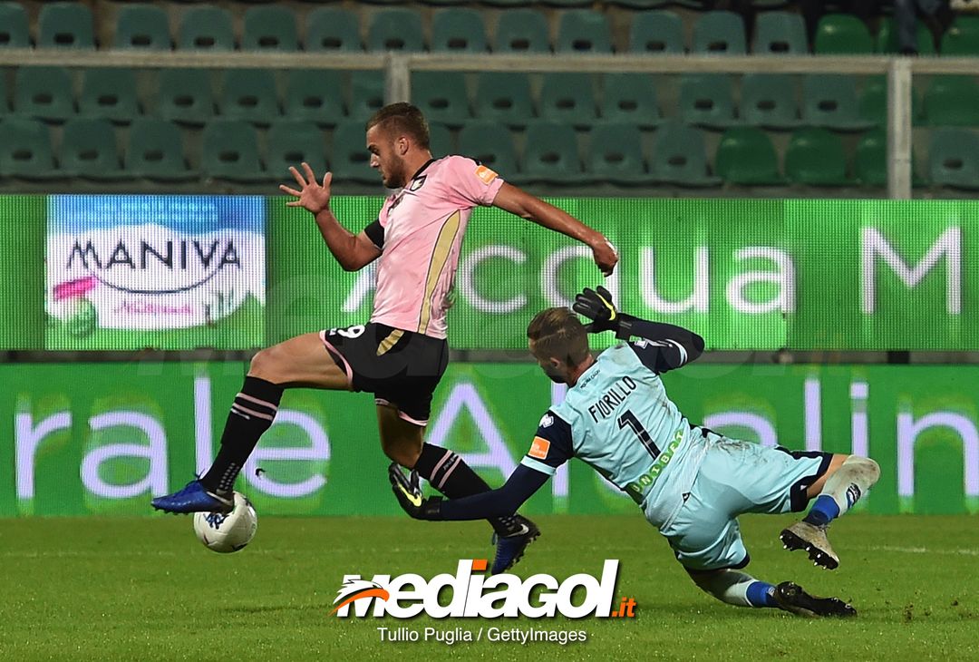  during the Serie B match between US Citta di Palermo and Pescara Calcio at Stadio Renzo Barbera on November 11, 2018 in Palermo, Italy. 