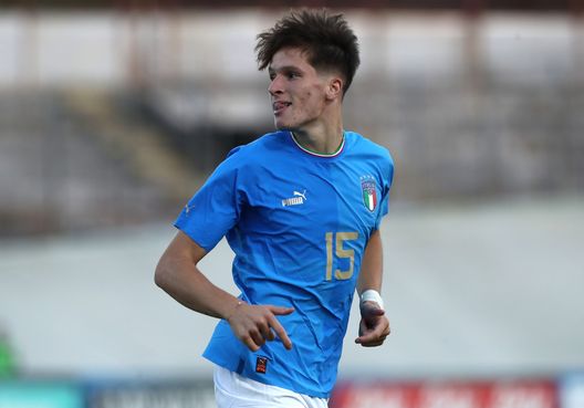 VARESE, ITALY - SEPTEMBER 27: Giovanni Fabbian of Italy celebrates his goal during the International Friendly Match between Italy U20 and Switzerland U20 at Stadio Franco Ossola on September 27, 2022 in Varese, Italy. (Photo by Marco Luzzani/Getty Images) Pres Reggina: “Fabbian? Con l’Inter rapporti consolidati: per il futuro vedremo”- immagine 2