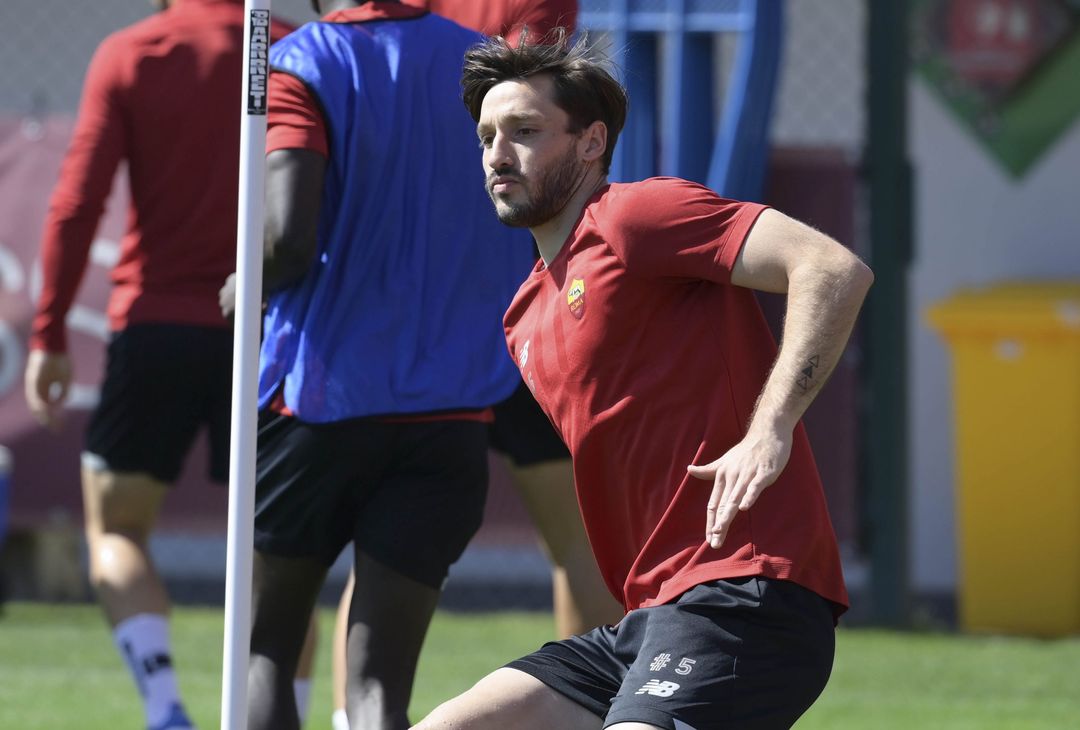 Roma In Campo Per Preparare La Sfida Contro Il Leicester – FOTO GALLERY ...