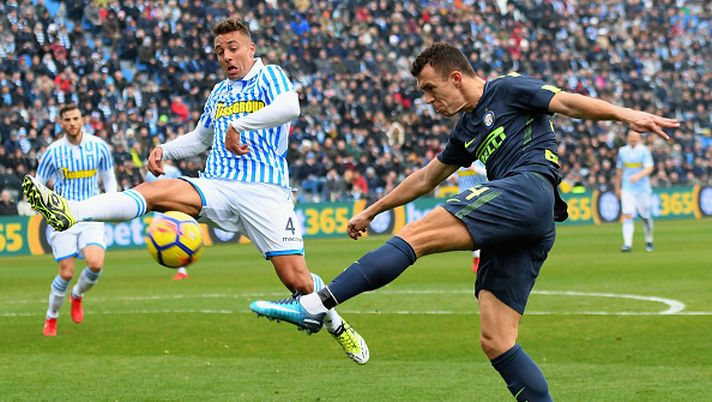 Perisic e Cionek (GettyImages) SPAL-Milan, Cionek in dubbio - immagine 1