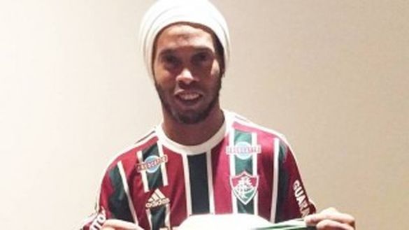 Ronaldinho con la maglia del Fluminense (fonte foto: espn.com.uol.br) Ronaldinho con la maglia del Fluminense (fonte foto: espn.com.uol.br)