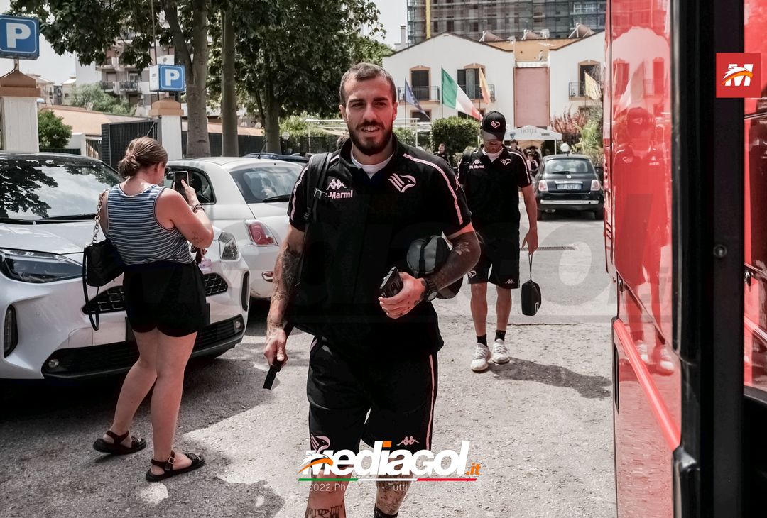 FOTO Bari-Palermo, rosanero in partenza da “Casena dei Colli” (Gallery) - immagine 42