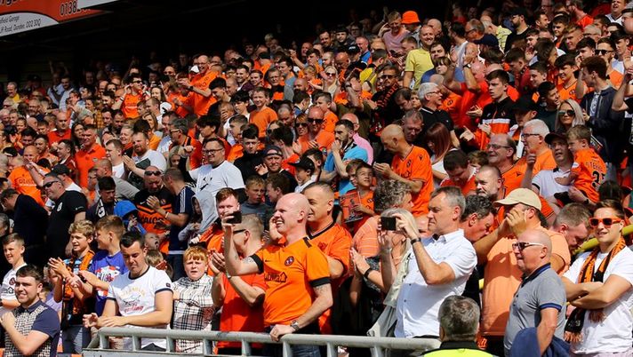 Due stadi, l'uno al fianco dell'altro nella stessa via: il 30 agosto Dundee united-Dundee FC Due stadi, l'uno al fianco dell'altro nella stessa via: il 30 agosto Dundee united-Dundee FC