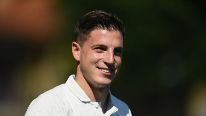 FLORENCE, ITALY - JUNE 03: Alessio Cragno of Italy look on during a Italy training session at Centro Tecnico Federale di Coverciano on June 3, 2019 in Florence, Italy. (Photo by Claudio Villa/Getty Images) Infortunio Cragno, il dottore: “Rischia di star fuori fino a sei mesi, state attenti” - immagine 1