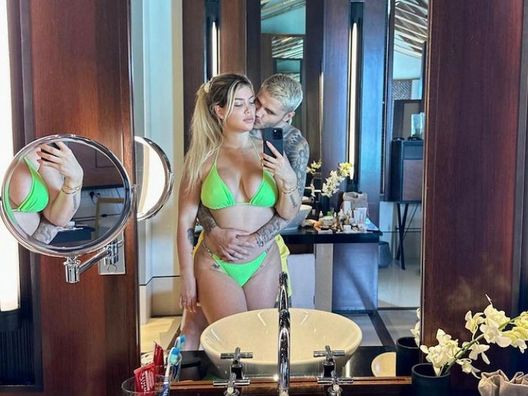 LAM: Icardi posta foto romantiche con Wanda, lei esce con L-Gante. I fan di Mauro: “Dignità!” - immagine 1