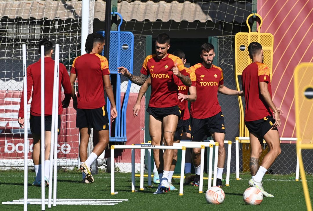 Trigoria, allenamento del mattino in vista del Betis per la Roma – FOTO GALLERY - immagine 15