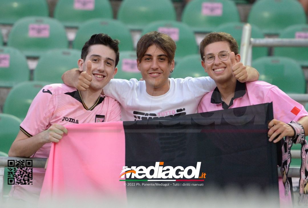 FOTOTIFO, Palermo-Reggiana 3-2 i tifosi allo stadio (gallery) - immagine 50