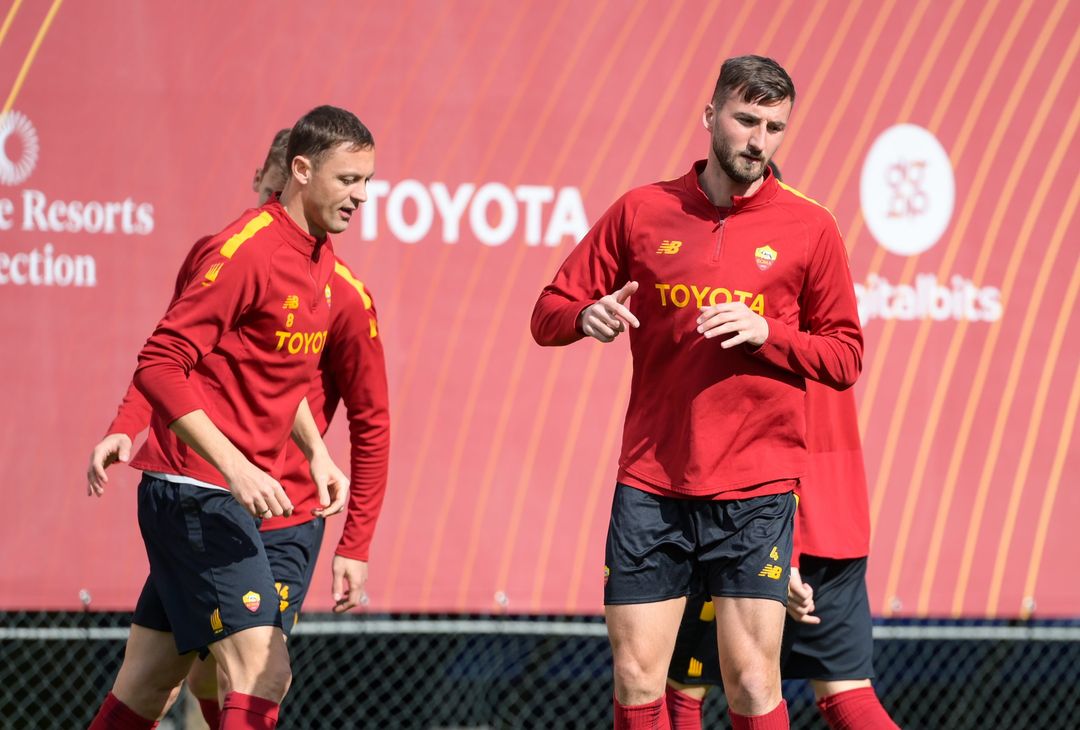 Roma, ultimo allenamento prima del match contro la Cremonese – FOTO GALLERY - immagine 44