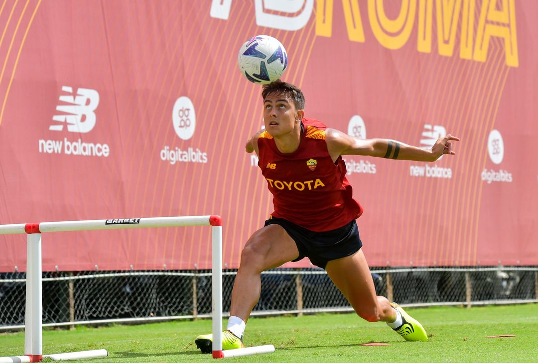 La Roma lavora sotto il sole di Trigoria – FOTO GALLERY - immagine 9