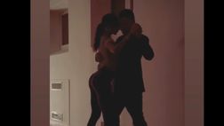 VIDEO / Belen Rodriguez si rilassa con le lezioni di tango argentino