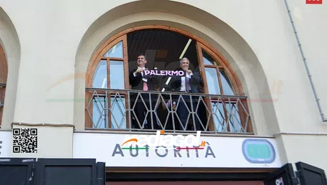 FOTO PALERMO AL CITY GROUP: MIRRI, SORIANO E L’ABBRACCIO DEI TIFOSI (GALLERY) - immagine 3