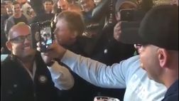 Van der Meyde in un pub pieno di interisti: scatta il coro! Il cecchino si emoziona: “Amala per sempre”