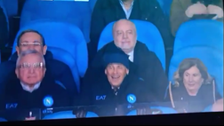 VIDEO De Laurentiis partecipa al coro dei tifosi “Chi non salta juventino è”