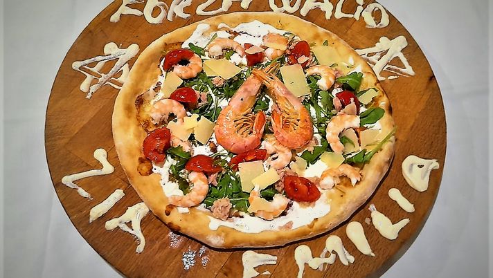 Bari, la pizza Cheddira sfonda in tutte le salse… Bari, la pizza Cheddira sfonda in tutte le salse… - immagine 1