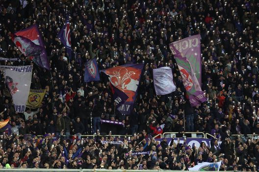 GERMOGLI PH: 4 MARZO 2023 FIRENZE STADIO ARTEMIO FRANCHI FIORENTINA VS MILAN FOTO TIFOSI Jovic raddoppia e il Franchi s’illumina… d’immenso- immagine 4