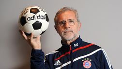Bayern, commozione durante minuto di silenzio per Gerd Muller