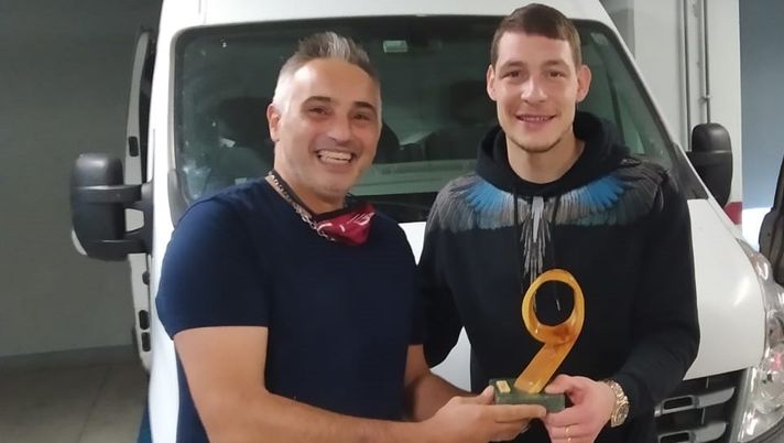 Che affetto per Belotti, al Gallo pure una scultura: “È sereno e sorridente” - immagine 1