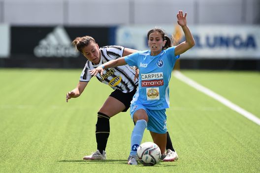 VINOVO, ITALY - MAY 08: Federica Cafferata of SSC Napoli challenged by Lisa Boattin of Juventus during the Women Serie A match between Juventus and SSC Napoli at Juventus Center Vinovo on May 8, 2021 in Vinovo, Italy. (Photo by Juventus FC/Juventus FC via Getty Images) VINOVO, ITALY - MAY 08: Federica Cafferata of SSC Napoli challenged by Lisa Boattin of Juventus during the Women Serie A match between Juventus and SSC Napoli at Juventus Center Vinovo on May 8, 2021 in Vinovo, Italy. (Photo by Juventus FC/Juventus FC via Getty Images)