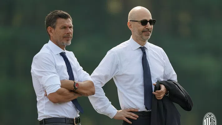 Zvonimir Boban e Ivan Gazidis, dirigenti del Milan, a Milanello (credits: acmilan.com)