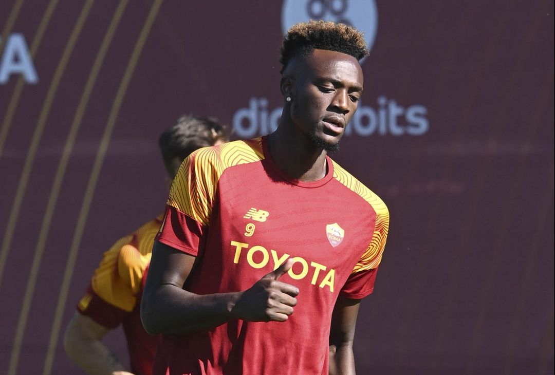 Trigoria, Karsdorp e Zaniolo ancora in gruppo. Kumbulla a parte – FOTO GALLERY- immagine 1