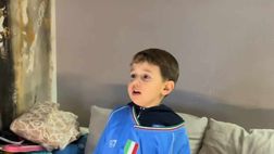 Giovane tifoso del Napoli da brividi, l’omaggio toccante a Maradona: “Grande Diego!”