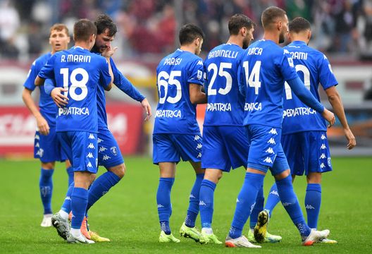 TURIN, ITALY - OCTOBER 09: Mattia Destro of Empoli FC celebrates scoring their side's first goal with teammates during the Serie A match between Torino FC and Empoli FC at Stadio Olimpico di Torino on October 09, 2022 in Turin, Italy. (Photo by Valerio Pennicino/Getty Images)