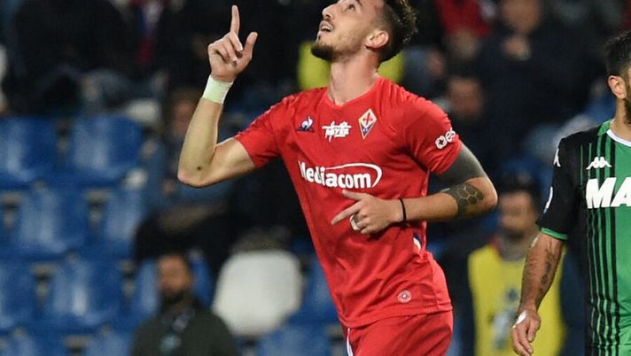 REGGIO NELL'EMILIA, ITALY - OCTOBER 30: Gaetano Castrovilli of ACF Fiorentina celebrates after scoring goal 1-1 during the Serie A match between US Sassuolo and ACF Fiorentina at Mapei Stadium - Città del Tricolore on October 30, 2019 in Reggio nell'Emilia, Italy (Photo by Giuseppe Bellini/Getty Images) Gazzetta: “Marotta e Conte, avanti tutta: sì a Castrovilli nell’Inter 2.0” - immagine 1