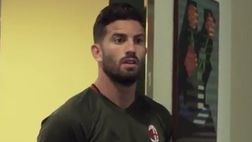 Casa Milan, arrivato Musacchio: visita al museo e firma sul contratto