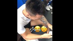 VIDEO / Dalbert sorprende Lautaro negli spogliatoi e lo prende in giro: “Musica top”