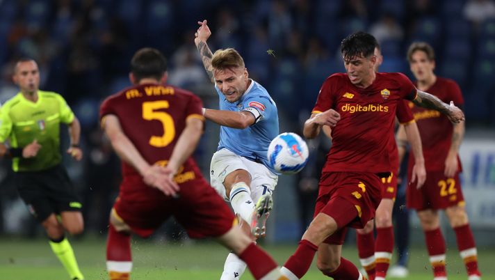 Ciro Immobile contro la Roma nel derby